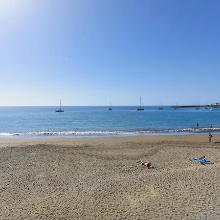 Canarios 630 By Villagrancanaria * Patalavaca